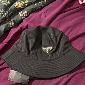 Fashion Classic Black Bucket Hat